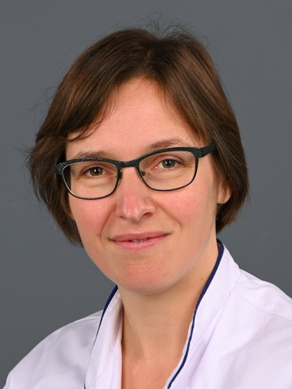 Dr. Anneke Vulto-van Silfhout